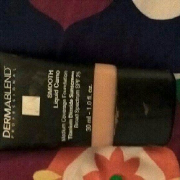 DermaBlend liquid camo
