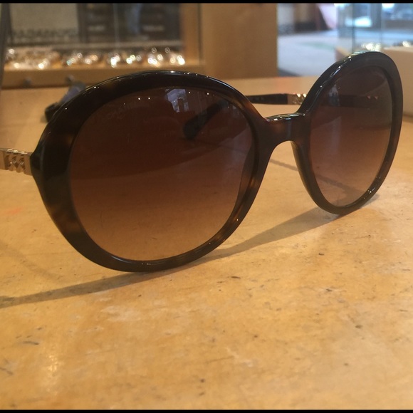 Chanel sunglass
