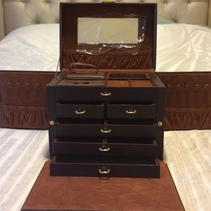 Brown jewelry box