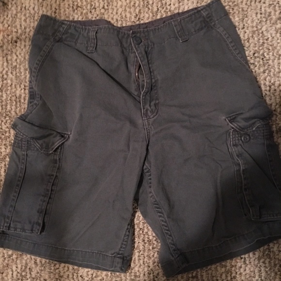 Men's size 32 cargo shorts