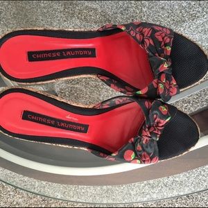 Chinese laundry wedges