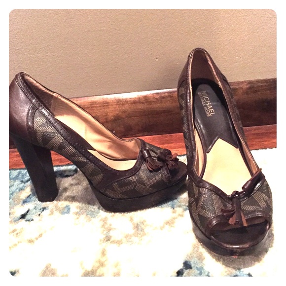 Michael Kors heels 100% authentic 😀👠