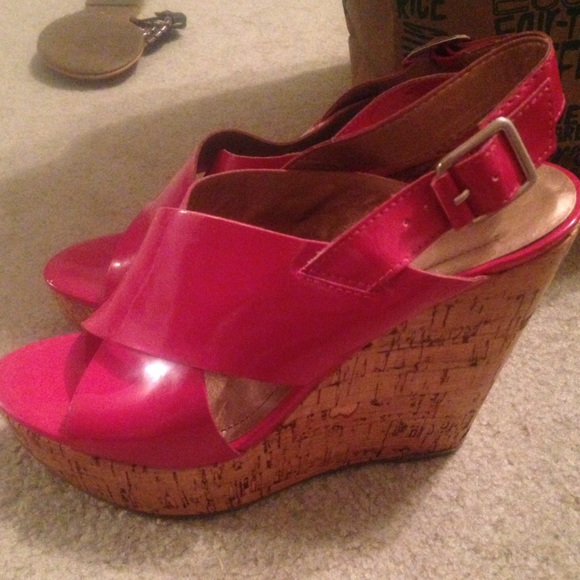 BCBG Generation Wedges - Picture 2 of 4
