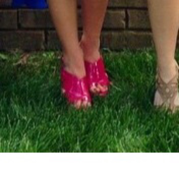 BCBG Generation Wedges - Picture 4 of 4