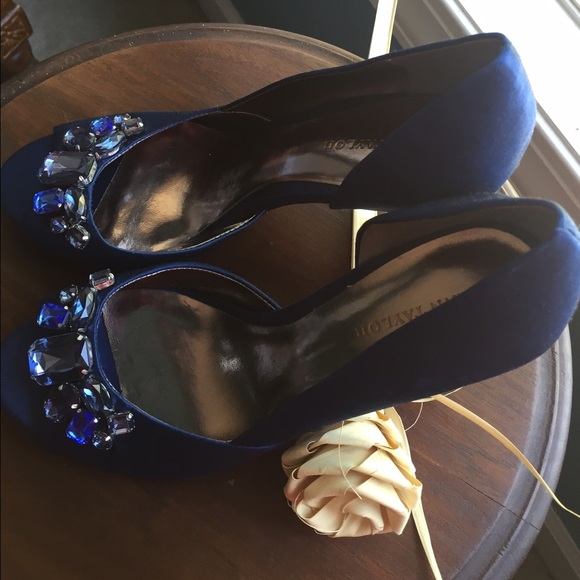 Sold Brand New~ Authentic Royal Satin Heels - Picture 2 of 4