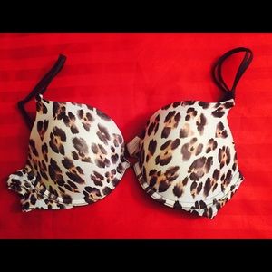 Victoria Secret 34C push up bra