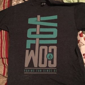Men's medium Volcom shirt
