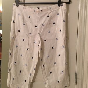 White with blue stripes knee pants