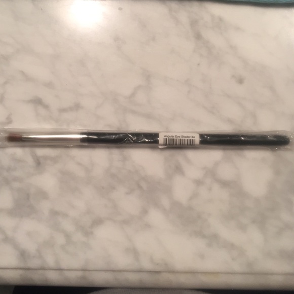 NIP NARS Angular Eye Shader #4