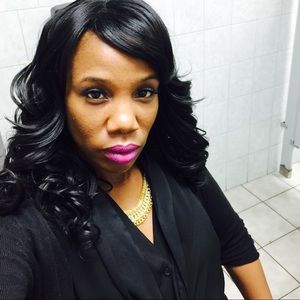 Meet your Posher, Aprille