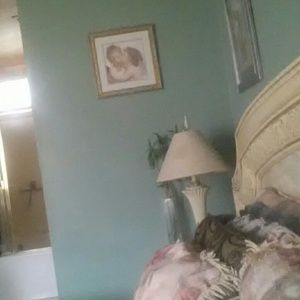 Meet your Posher, Elia