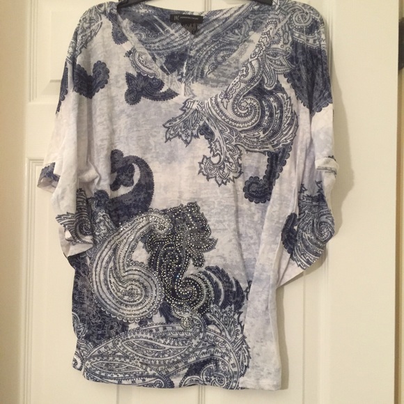 💯INC paisley studded batwing short sleeved shirt