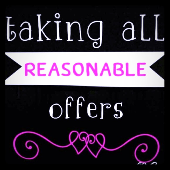 🎀all reasonable offers welcome🎀