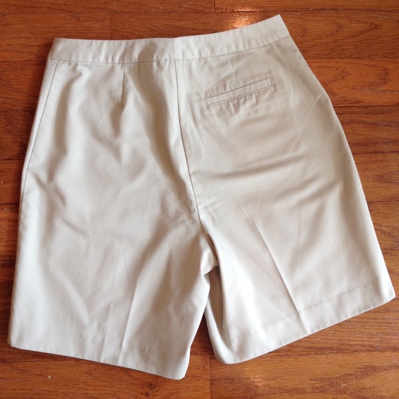Classic Khaki Shorts - Picture 3 of 4
