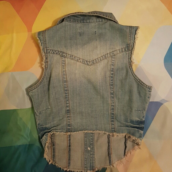 Jean vest - Picture 2 of 3