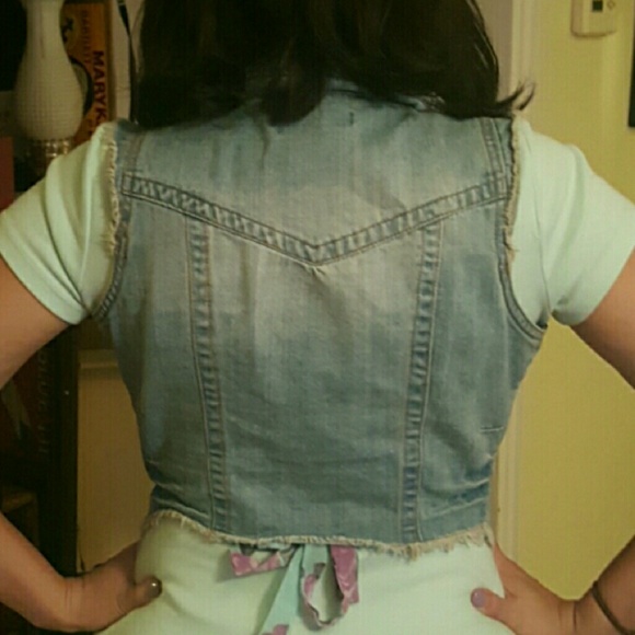 Jean vest - Picture 3 of 3