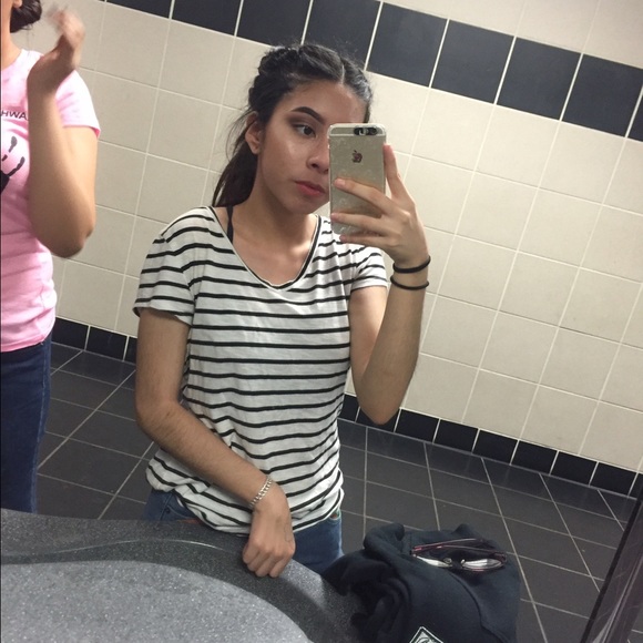 Meet your Posher, Brittney - Picture 1 of 1