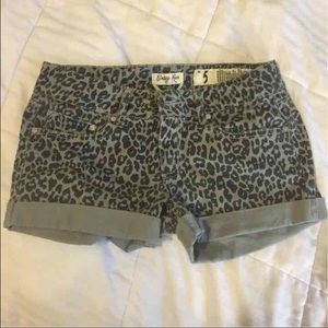 Leopard black/grey Printed shorts