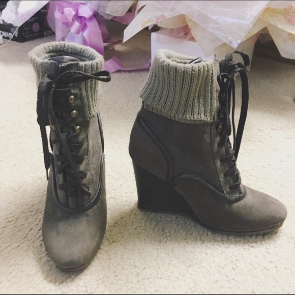 Brown Lace-up Wedge Booties with Cuffs