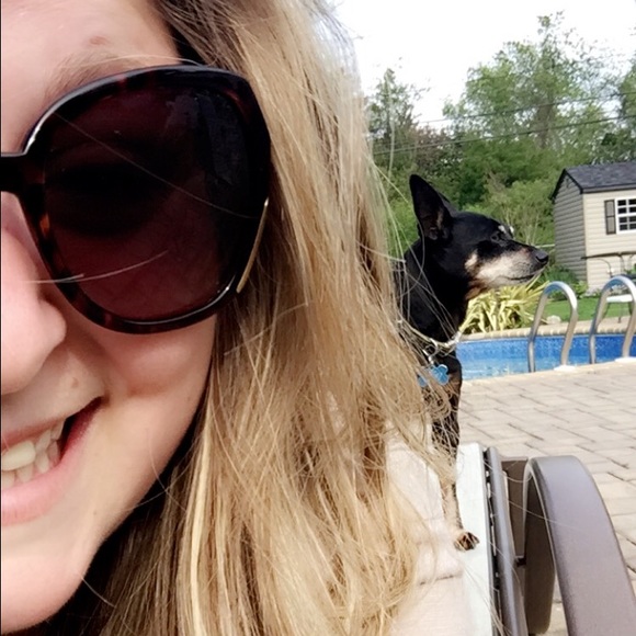 Meet your Posher, Melissa