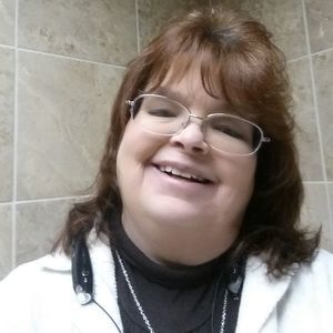 Meet your Posher, Leanna