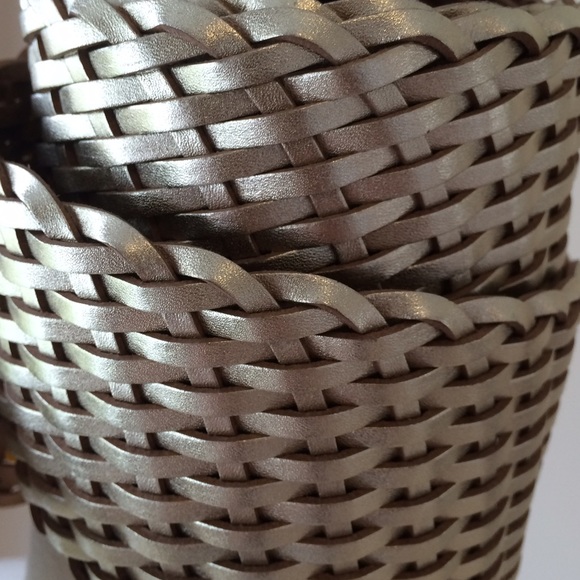 ❌❌❌❌ 🎉HP🎉 🆕 BCBGMaxAzria Belt - Picture 2 of 3