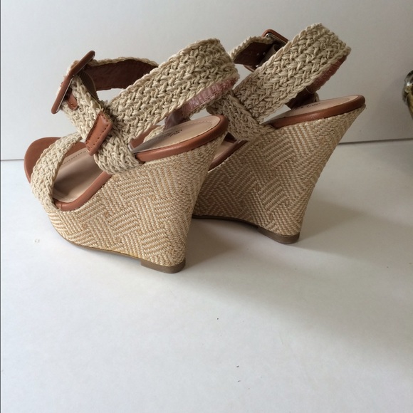 Beige wedge - Picture 3 of 4