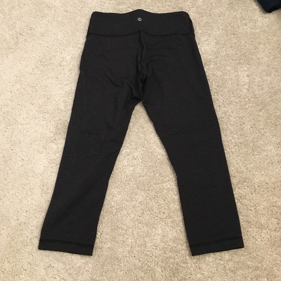 Lululemon Crops Size 6
