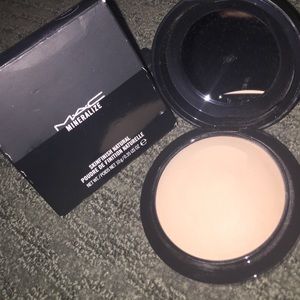 Brand new straight from box! MAC face powder