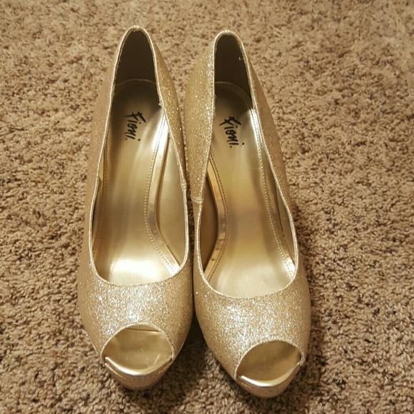 Gold Sparkly Heels - Picture 1 of 1