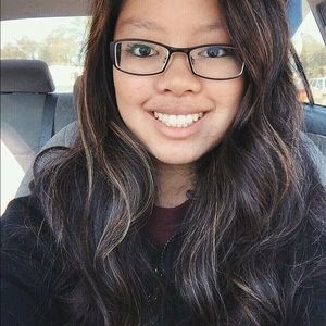 Meet your Posher, Olivia