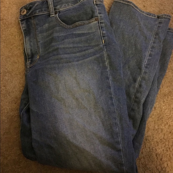 BUNDLE AE Straight jeans, 2 UA sweatshirts