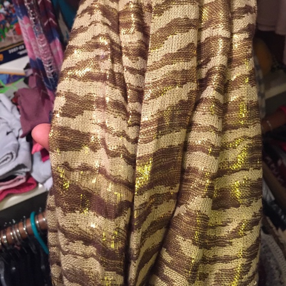 Sparkly giraffe print scarf