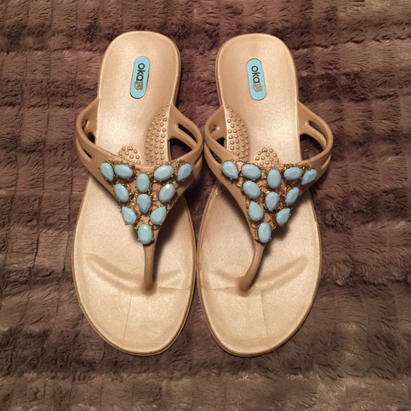 oka-B sandals