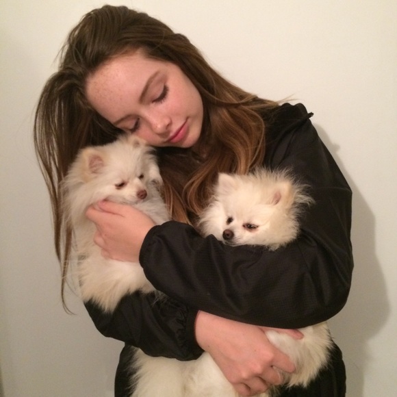 Meet your Posher, Danielle - Picture 3 of 4