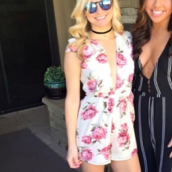 ❗️️1 Day Flash Sale❗  Tobi romper