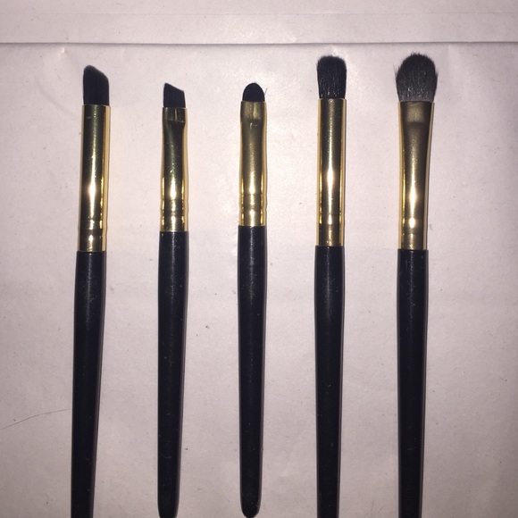5 Piece Set Make Up Brushes