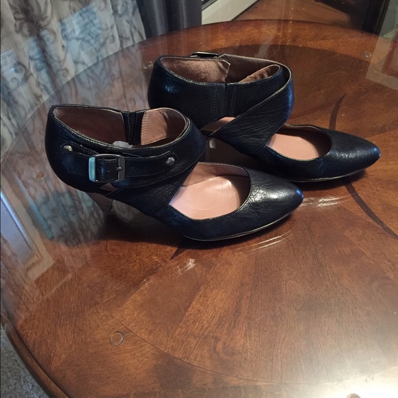 Belle Sigerson Morrison black leather heels
