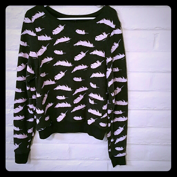 NEW Wildfox gray sweater with pink feathers