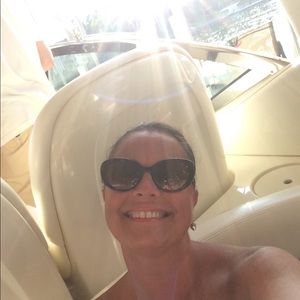 Meet your Posher, Nikki