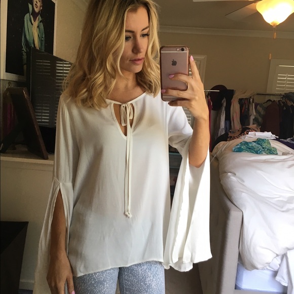 NWT Peasant Bell Top - Picture 2 of 4