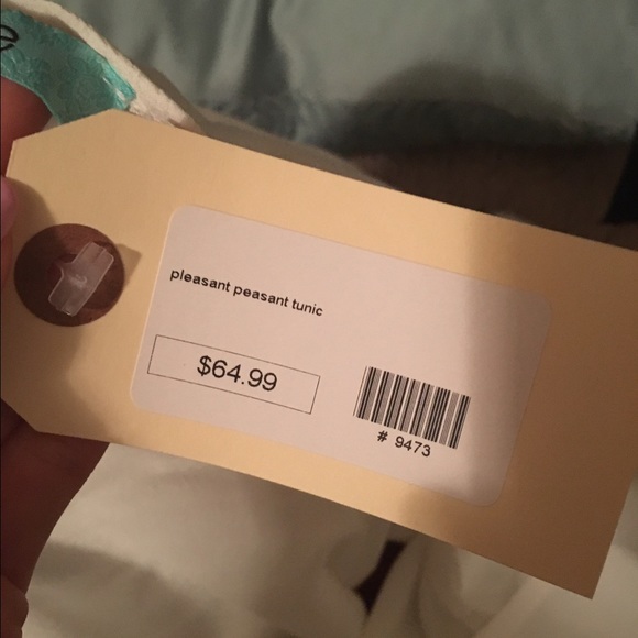 NWT Peasant Bell Top - Picture 4 of 4