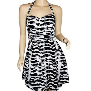 New with tax! Guess Veronica dress retail 108$