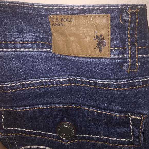 Polo shorts - Picture 2 of 3