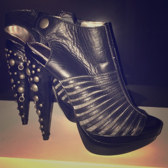 BEBE booties