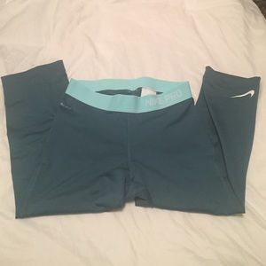 Nike Pro Cropped Legging