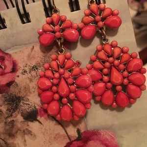 🌸2/$10 Large Coral Gold Tone Dangle Earrings