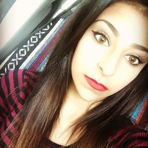 Meet your Posher, Jasmin