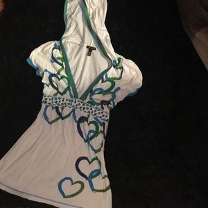 Beachy V- neck with hood