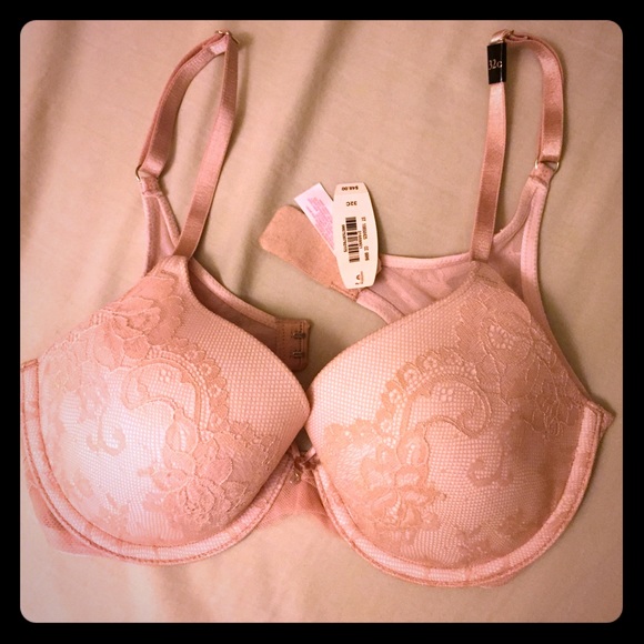 Victoria secret 32 c Nwt nude lace bra